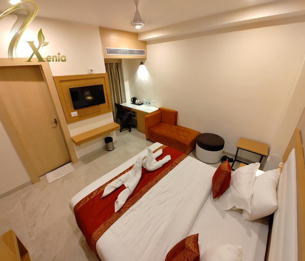 Hotel Xenia Varanasi Exterior photo